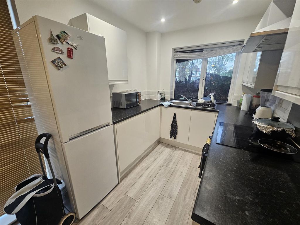 Property photo 3 of 12 1904.Jpg