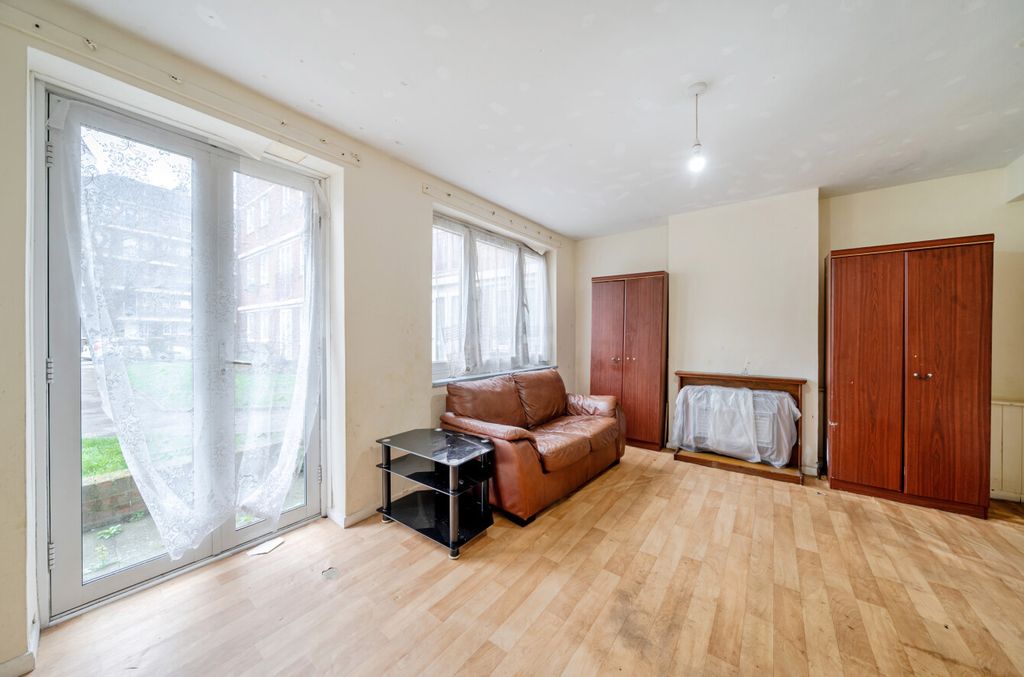 Property photo 2 of 9 1402565-8-6977557...