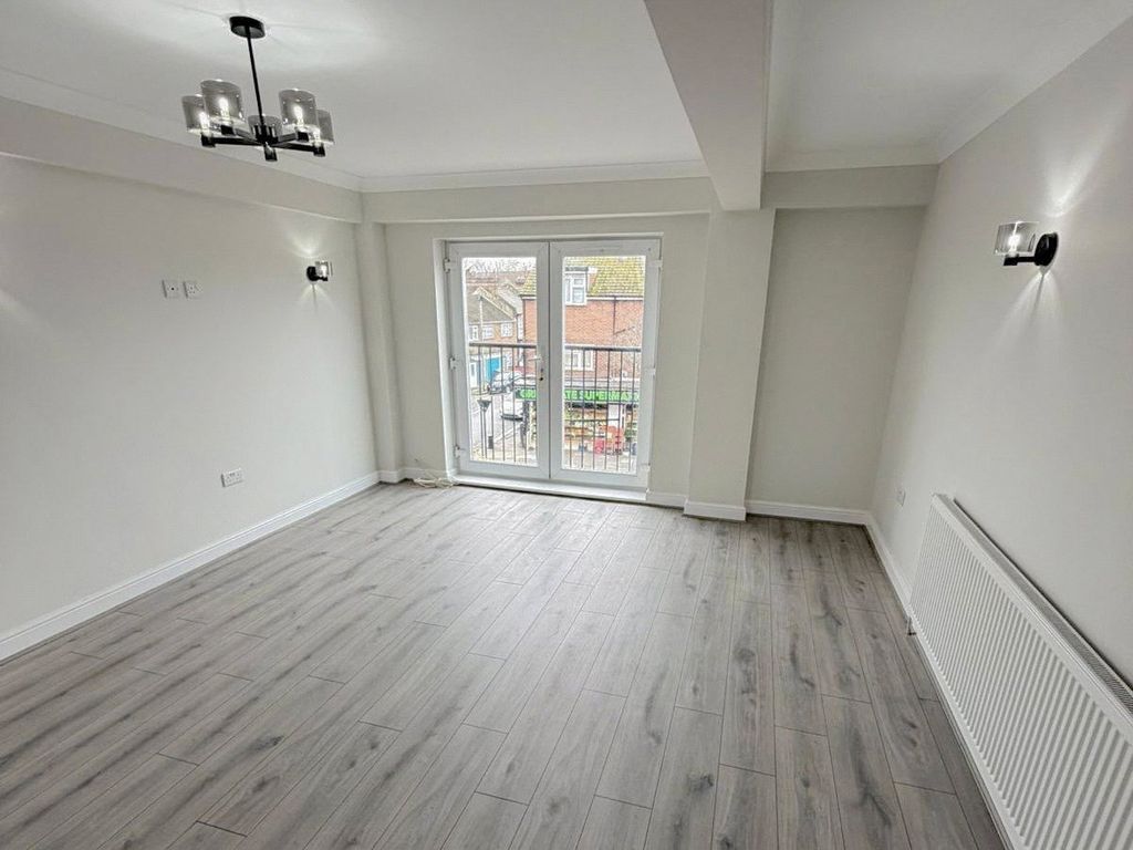 Property photo 2 of 6 Living Room
