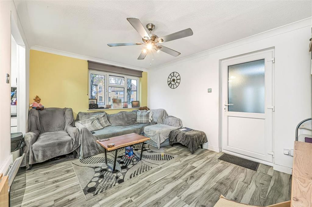 Property photo 3 of 7