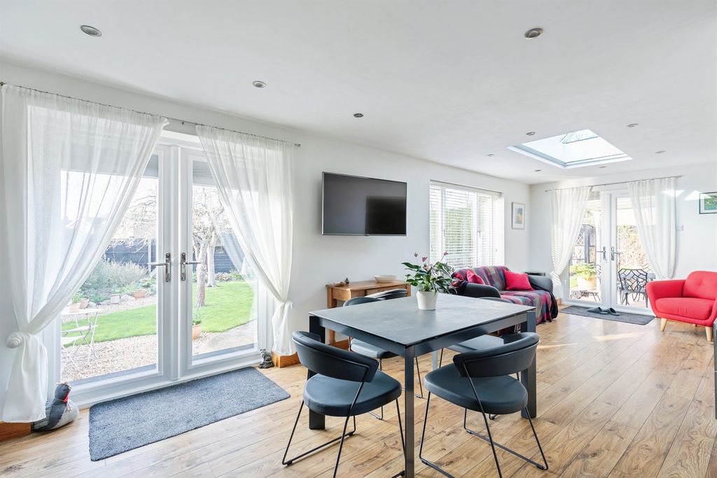 Property photo 3 of 17