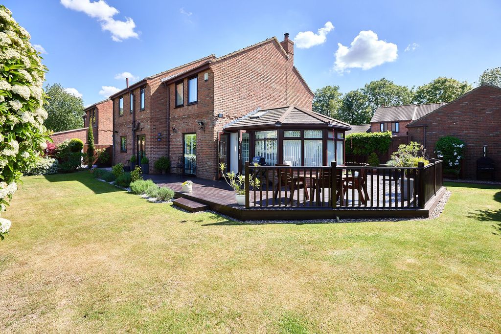 Property photo 3 of 52