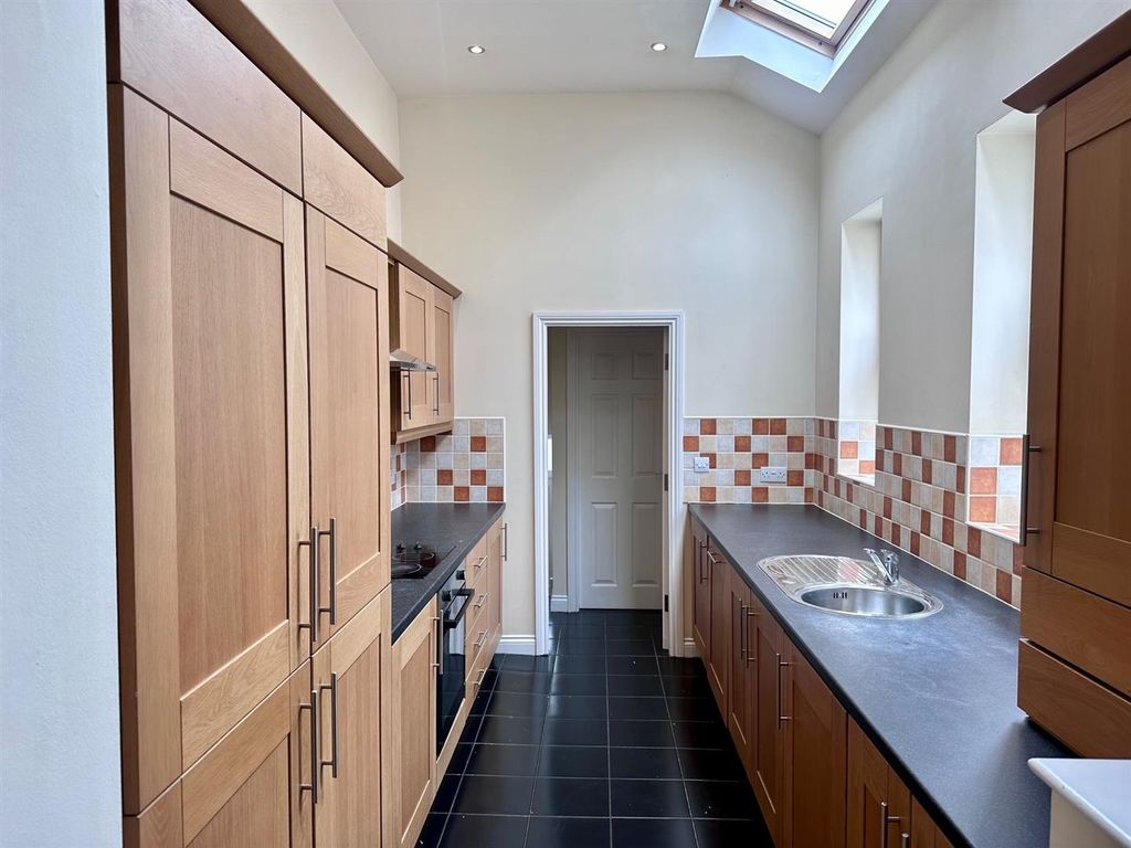 Property photo 1 of 13 Kitchen.Jpg