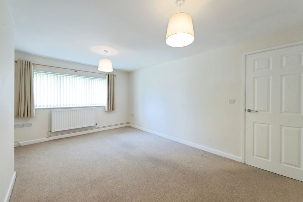 Property photo 2 of 16 Pbox-Img.Jpg