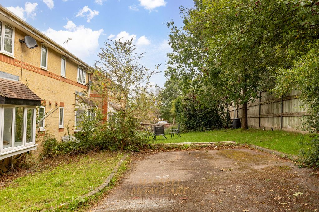 Property photo 3 of 13