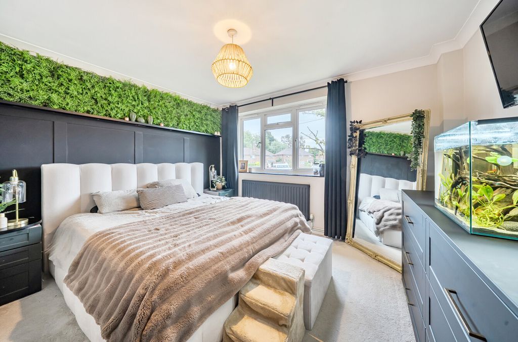 Property photo 3 of 25 1452605-17-69F0A1...