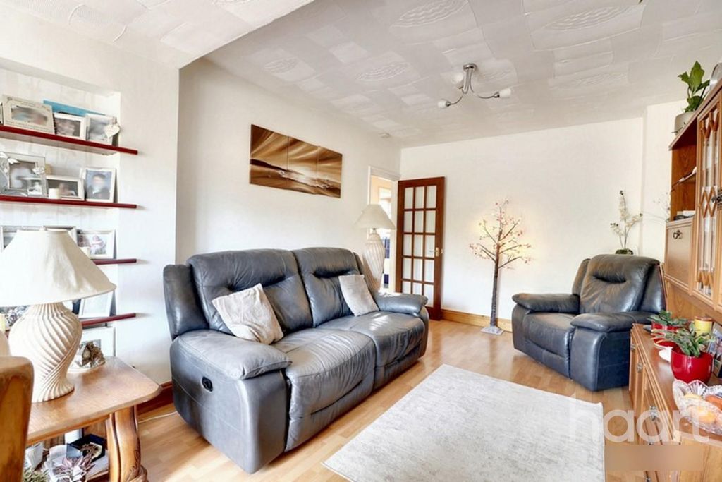 Property photo 3 of 16 Photo 2