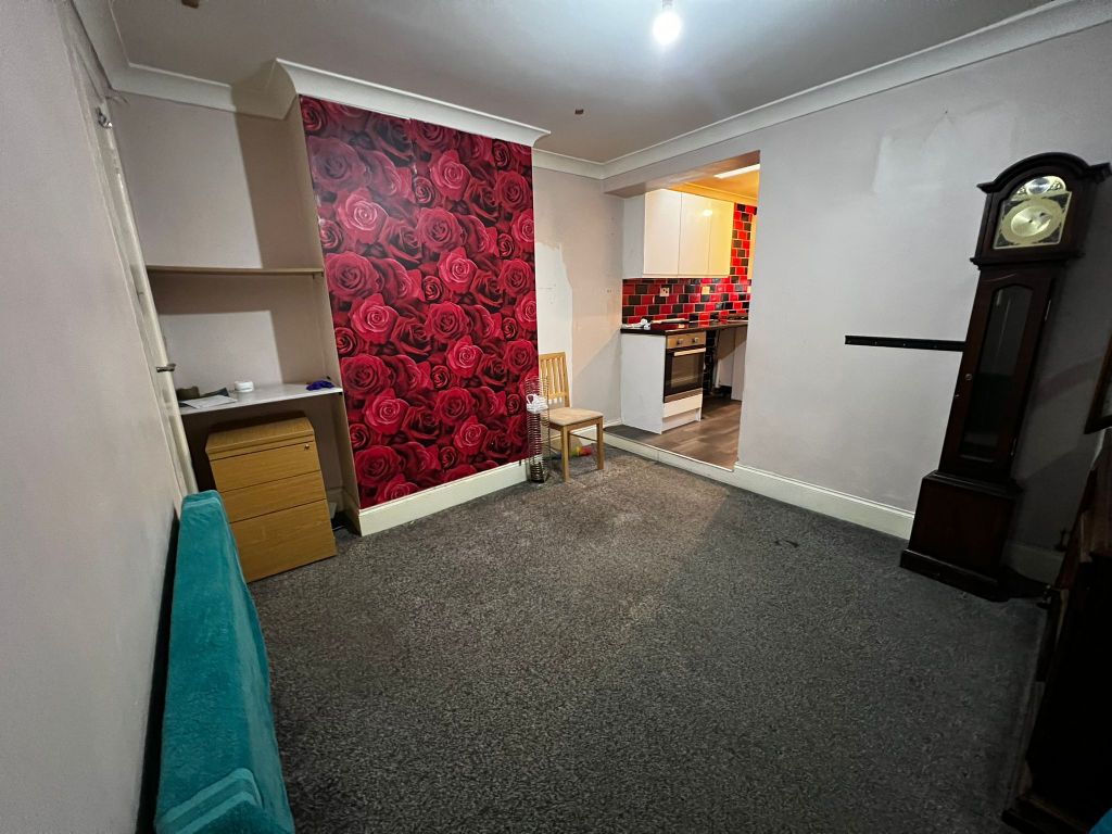 Property photo 2 of 8