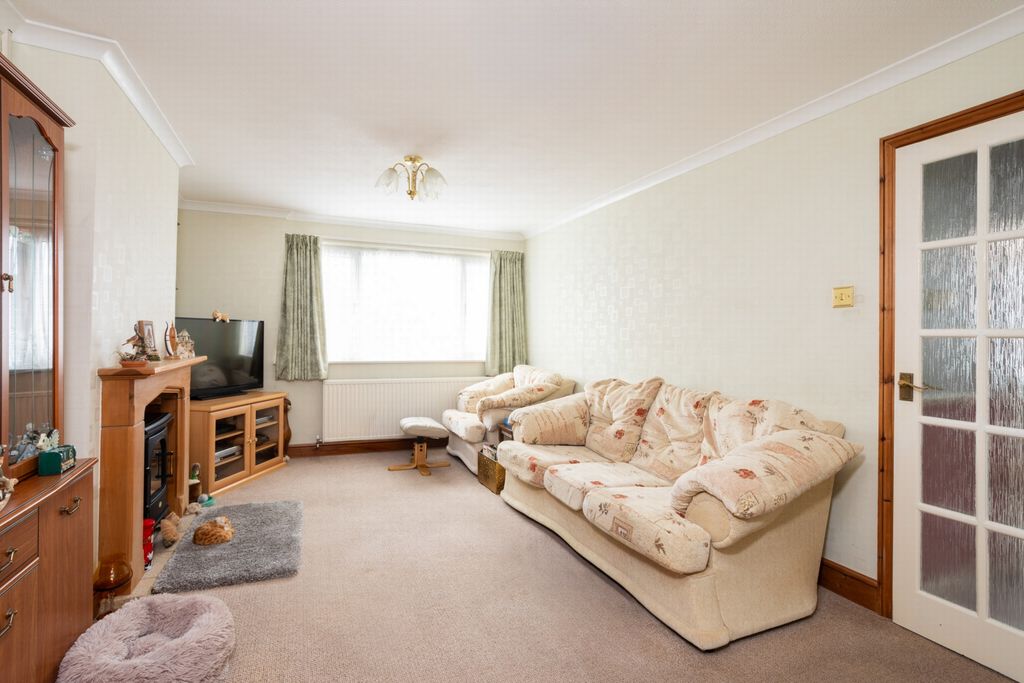 Property photo 3 of 15 Sitting/Dining Room