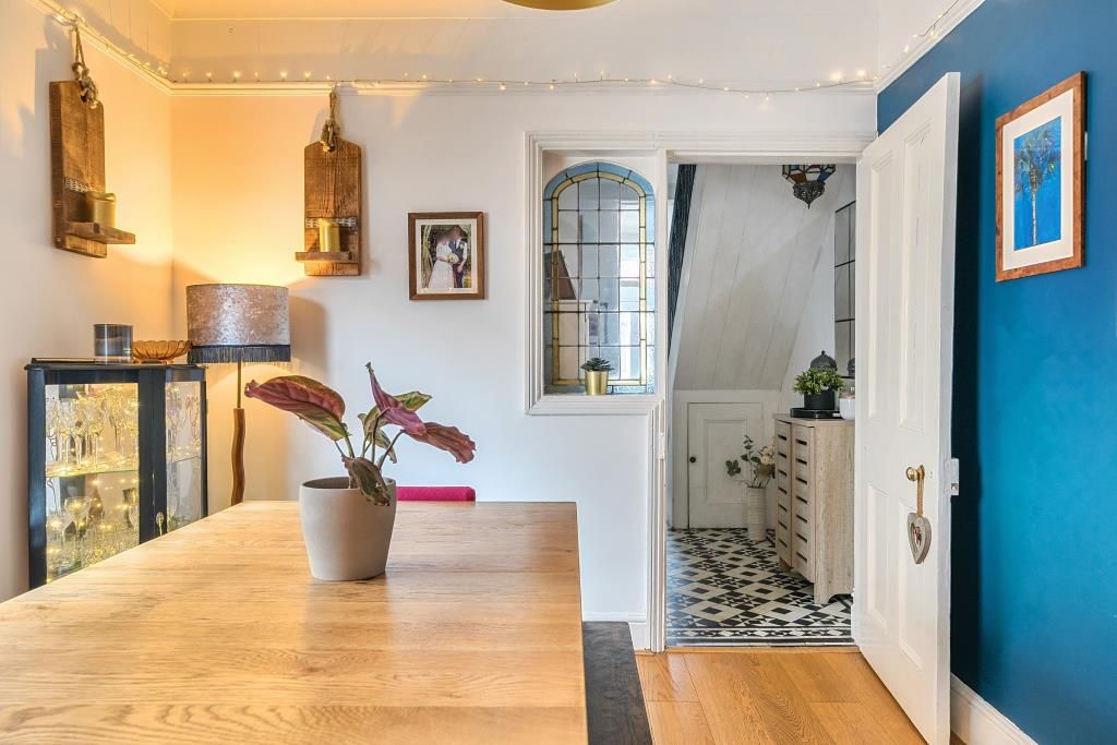 Property photo 3 of 20 Dining