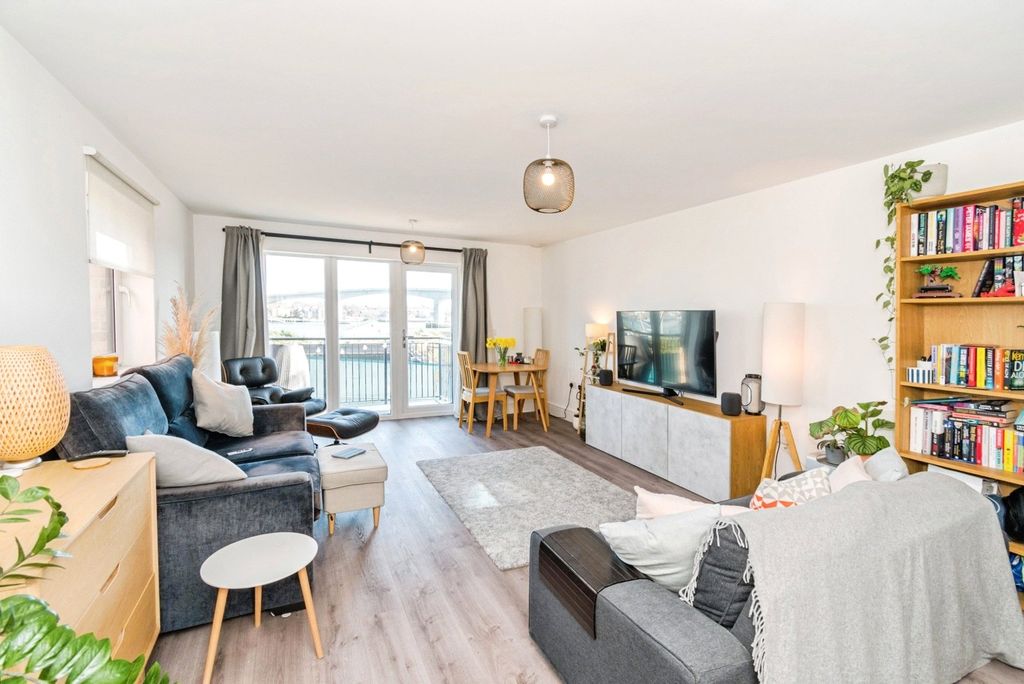 Property photo 2 of 11 Picture No. 07