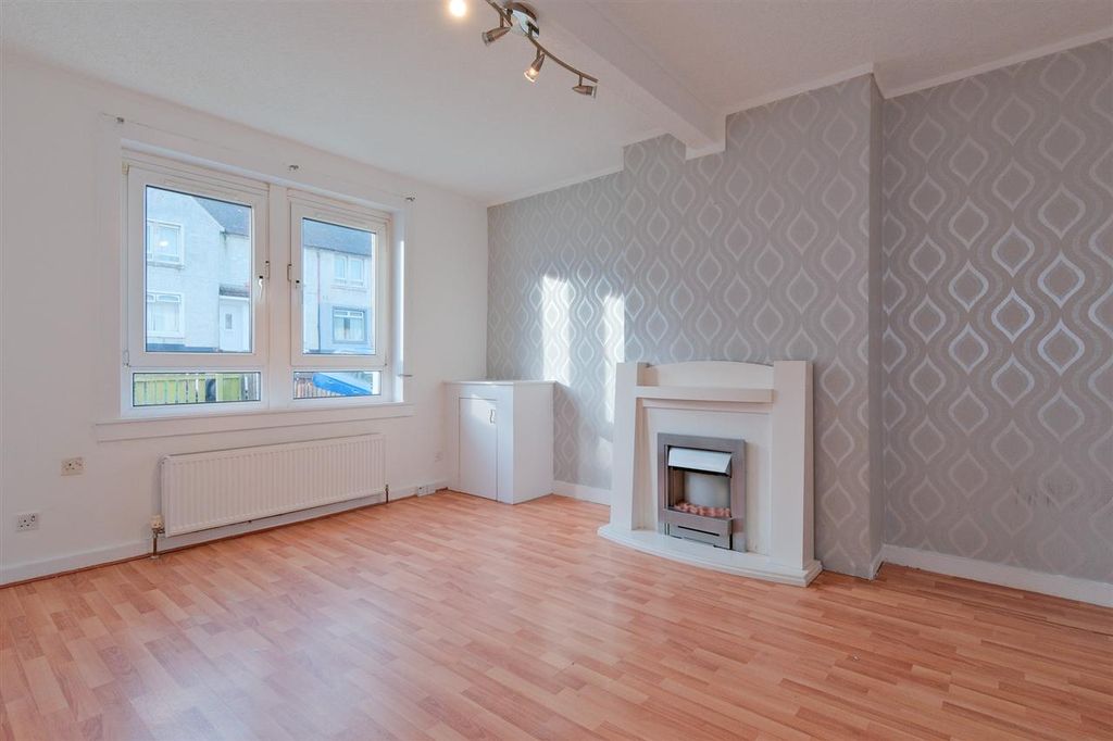 Property photo 2 of 20 Lounge