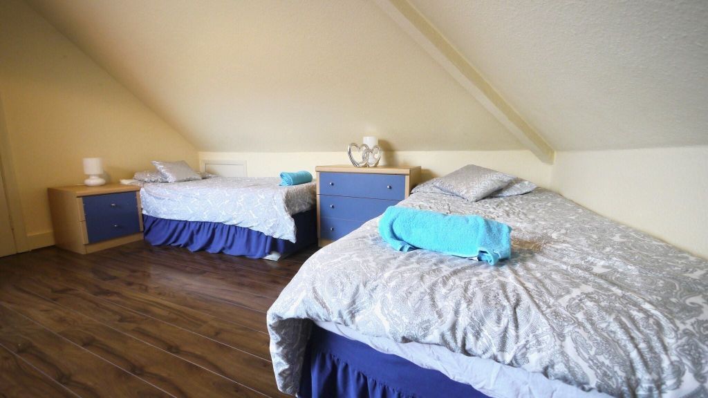 Property photo 3 of 7 Bedroom