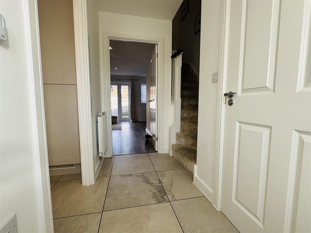 Property photo 2 of 16 Img_9208.Jpg