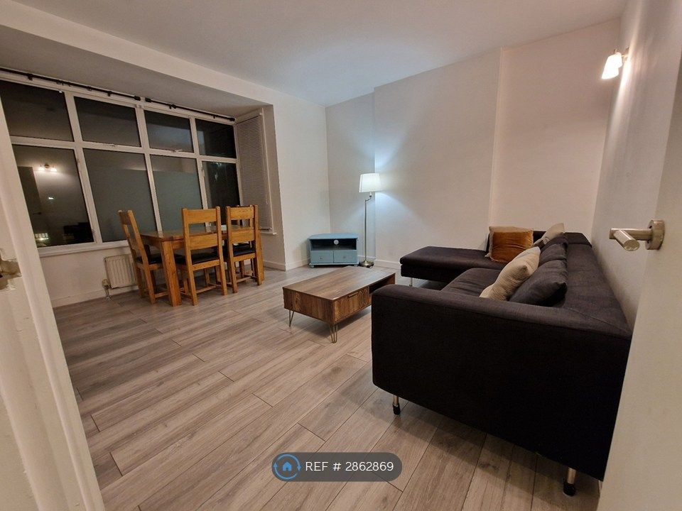 Property photo 2 of 21 Lounge