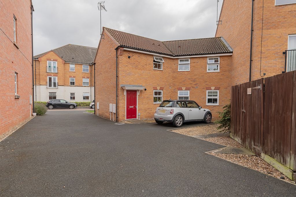 Property photo 1 of 19