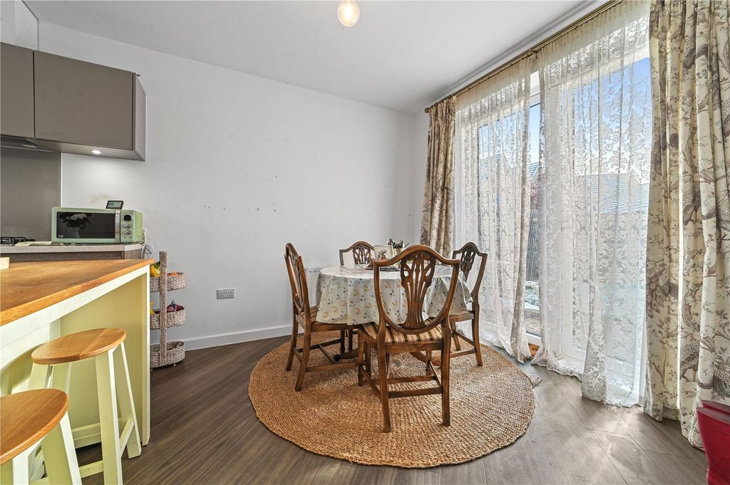 Property photo 3 of 20 Dining Area