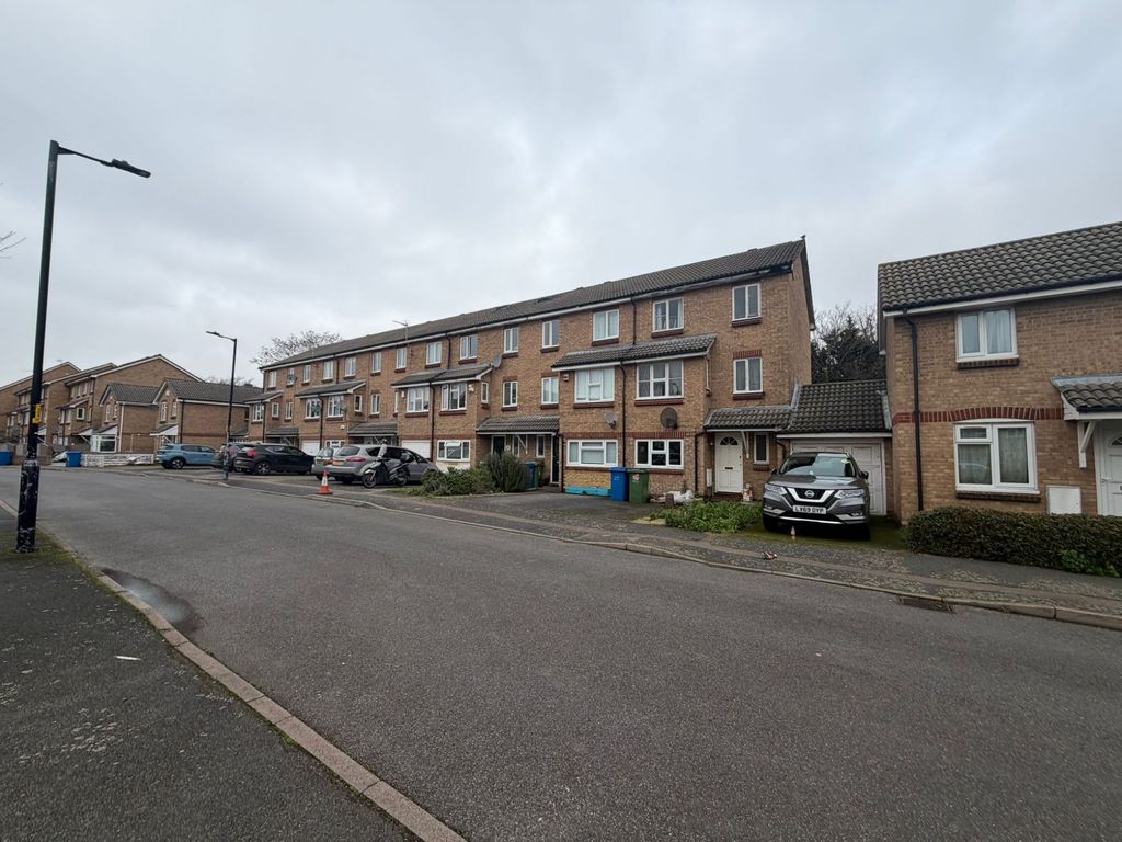 Property photo 1 of 9