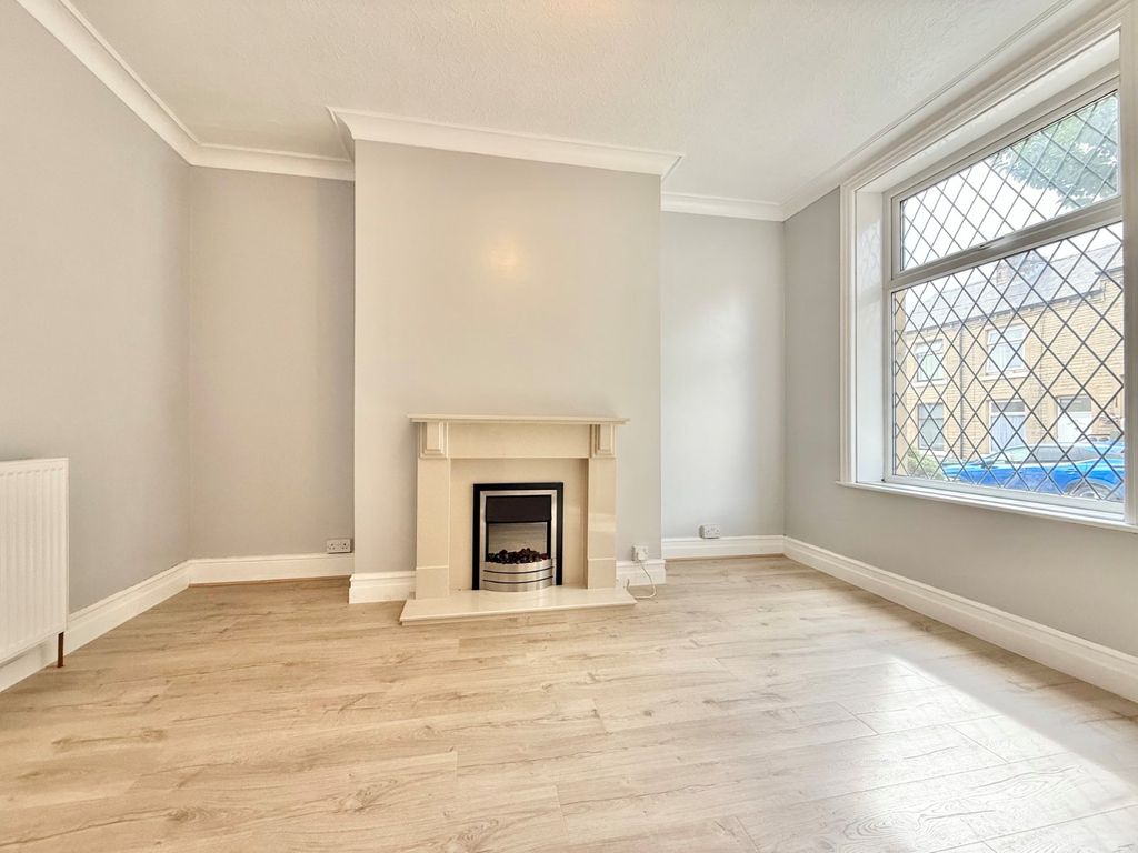 Property photo 2 of 10 Picture No. 05