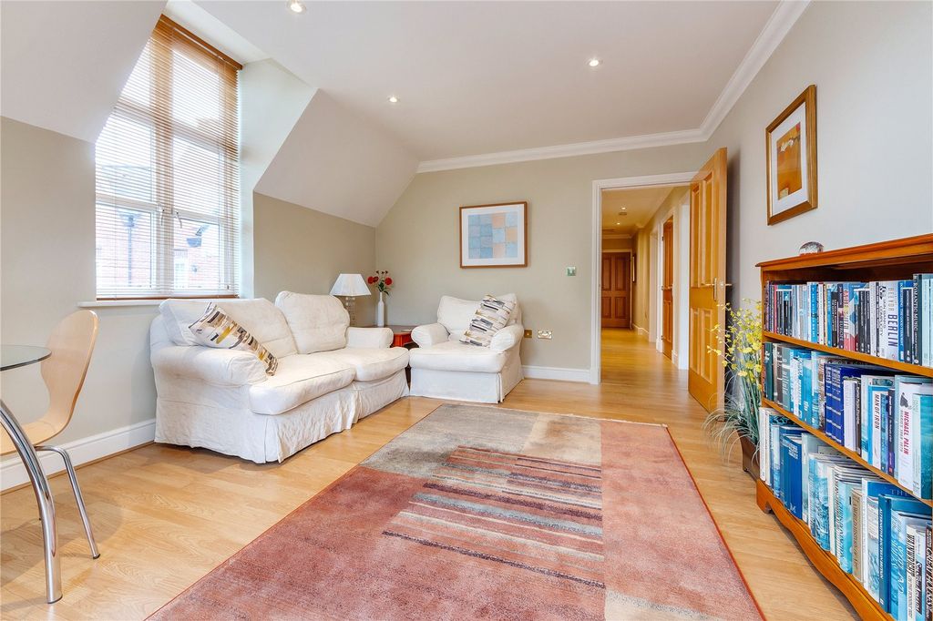 Property photo 3 of 21 Picture No. 37