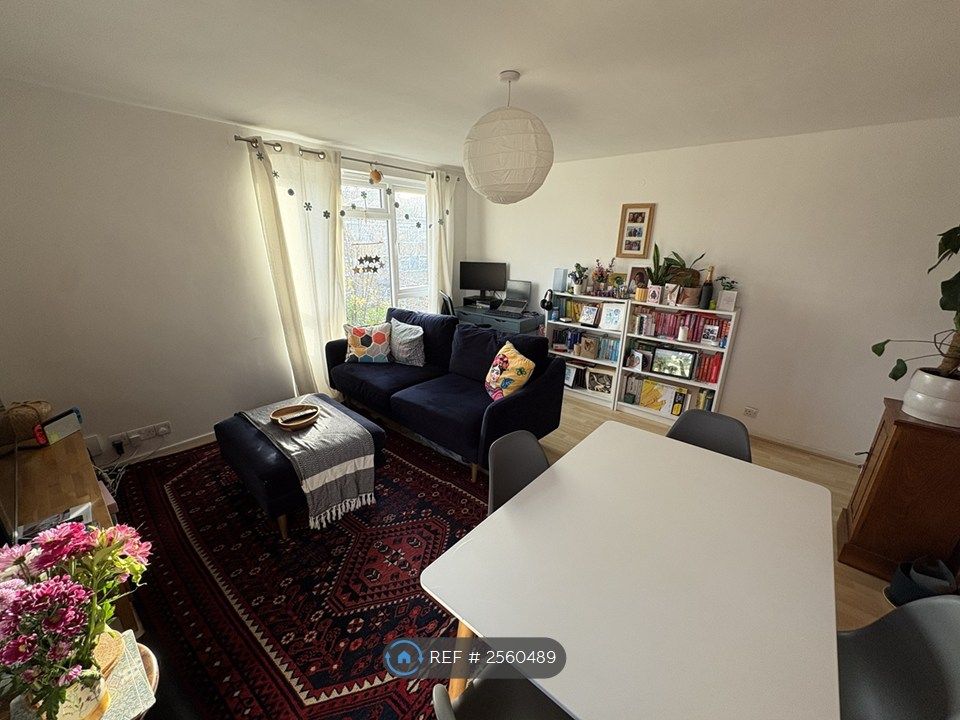 Property photo 2 of 9 Living Room