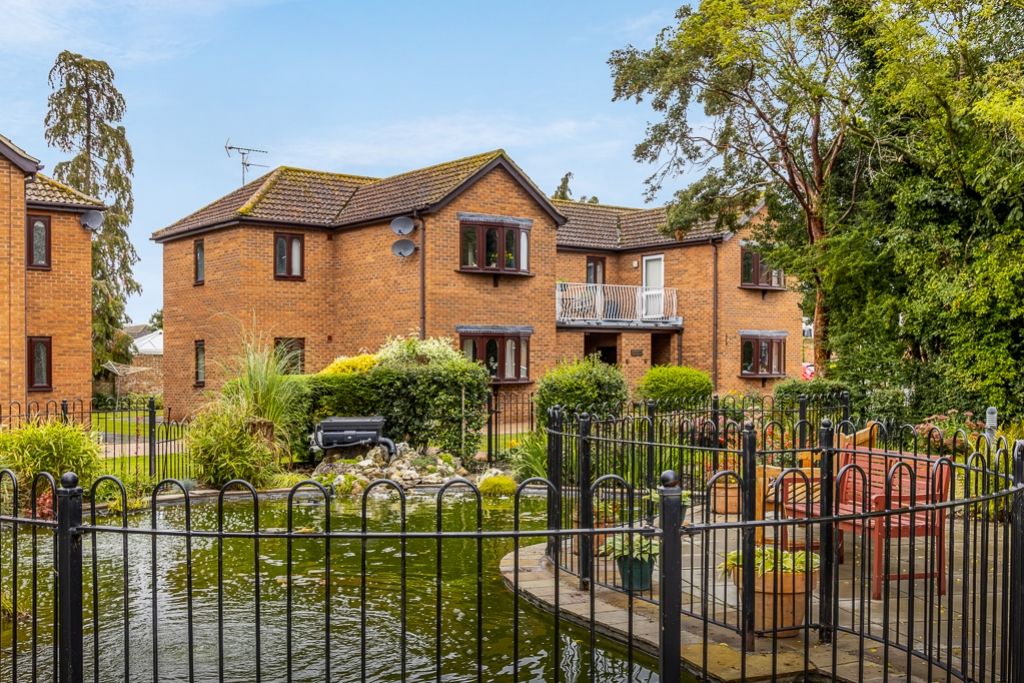 Property photo 1 of 19 Flat 4 Elm Court (Boston)-5