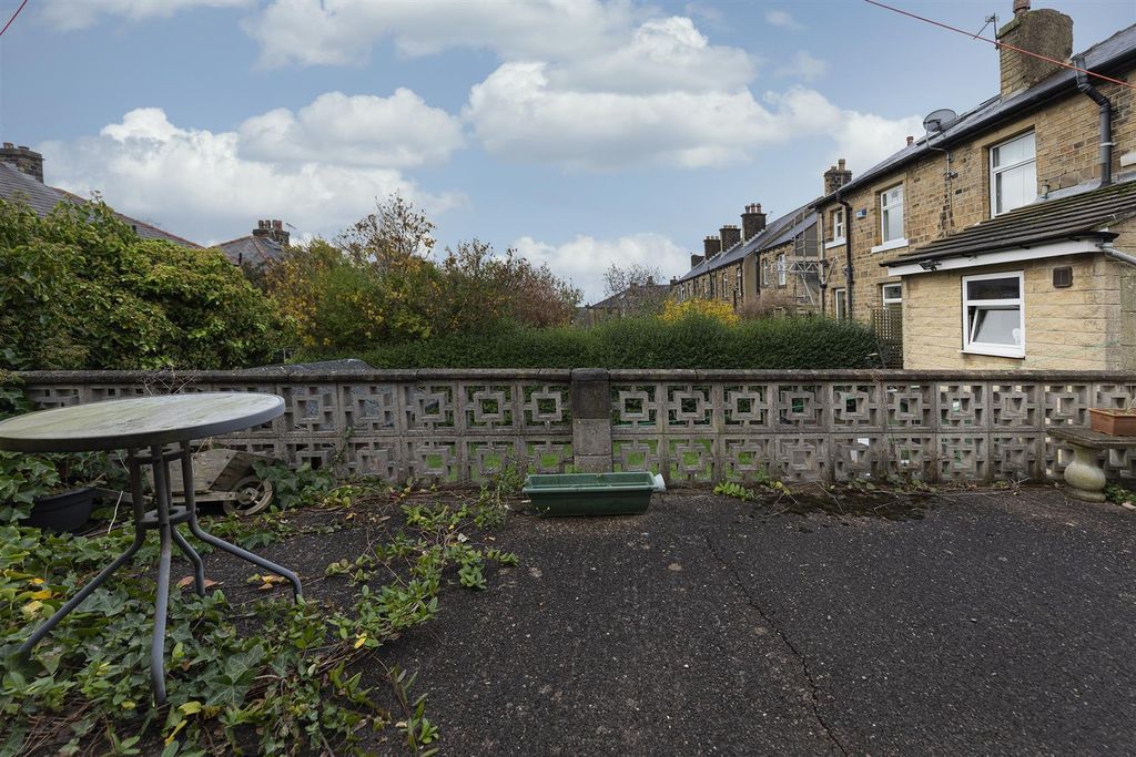 Property photo 2 of 16 External Details