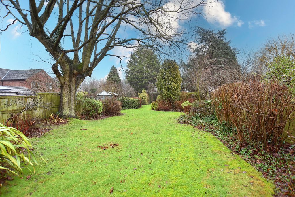 Property photo 2 of 20 12