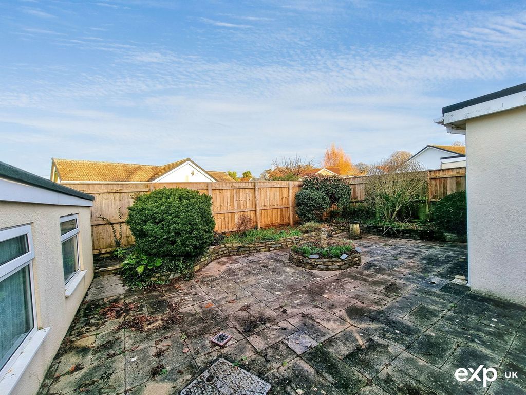 Property photo 2 of 22