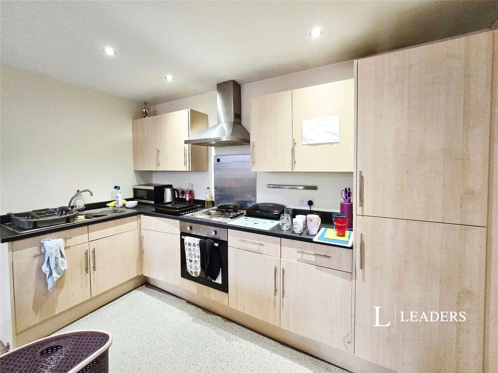Property photo 3 of 6 Picture No. 16
