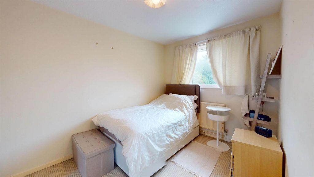 Property photo 2 of 13 3 Bedroom House For Sale, Custom House, E16, By Ba