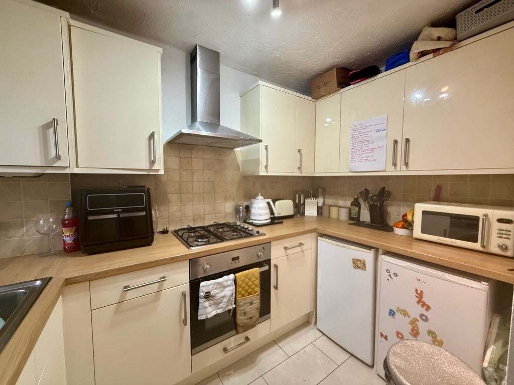 Property photo 2 of 3 Kitchen