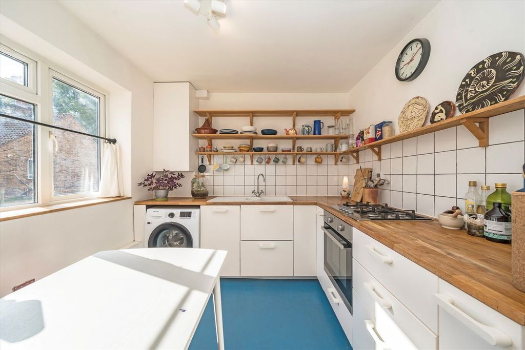 Property photo 2 of 5