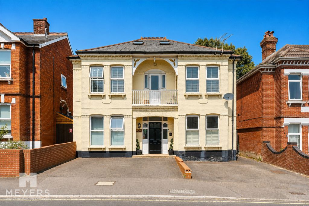 Property photo 1 of 20