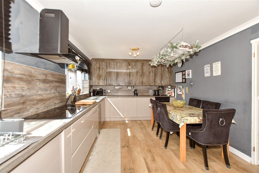 Property photo 2 of 18 Kitchen/Diner