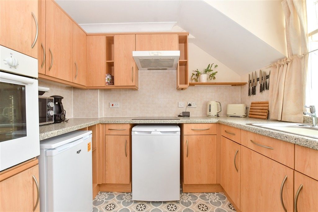 Property photo 2 of 8 Kitchen