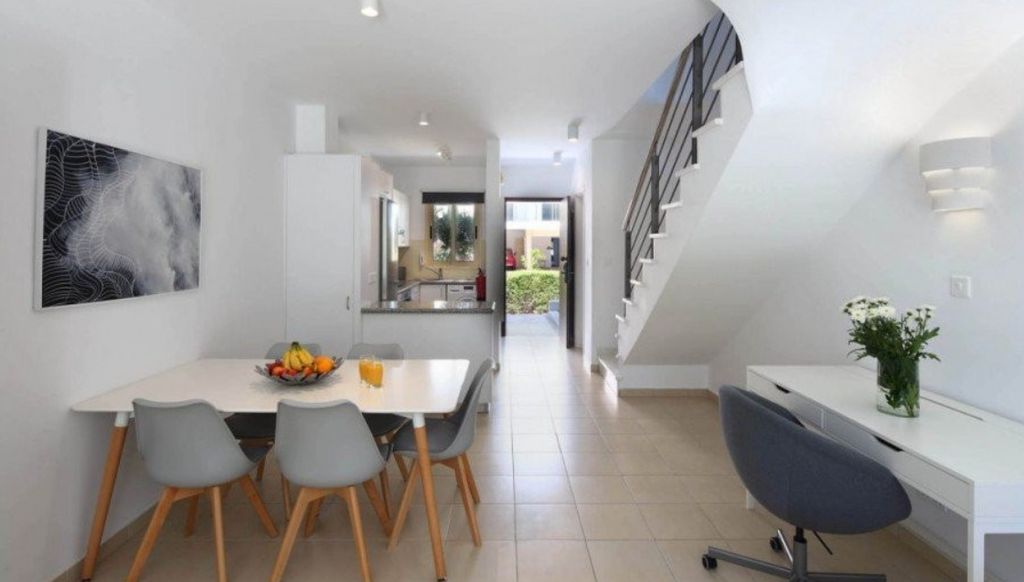 Property photo 3 of 5