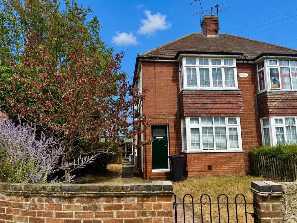 Property photo 1 of 8 Outside
