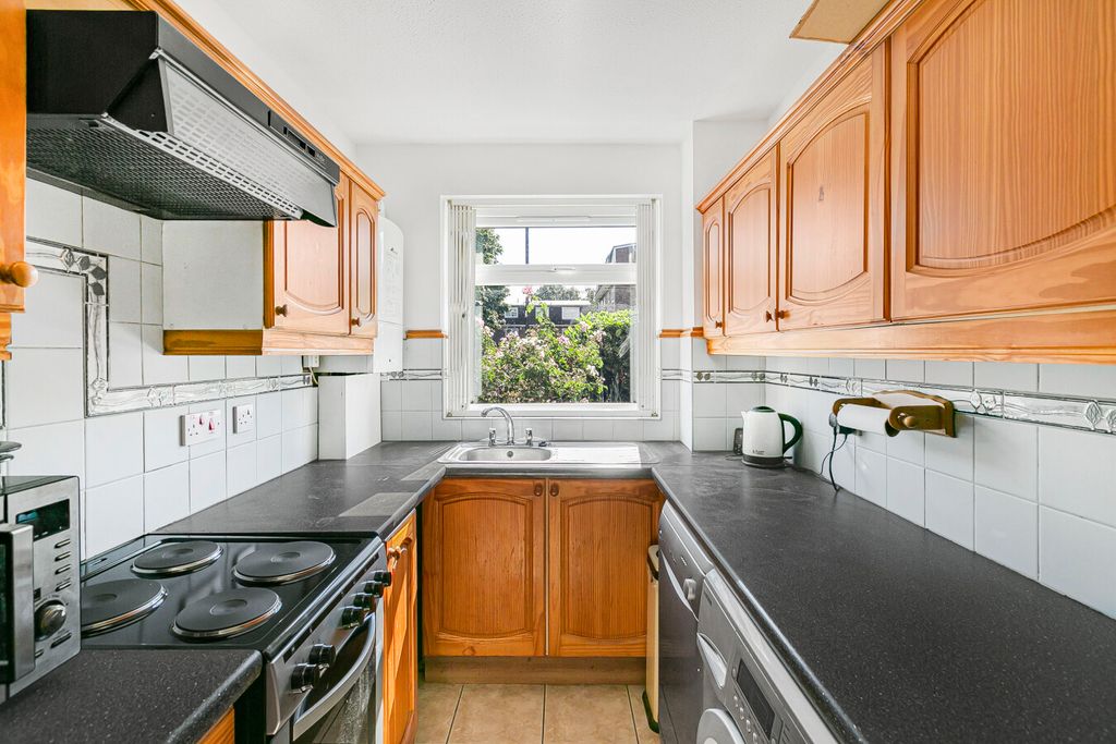 Property photo 2 of 17 Photo 1