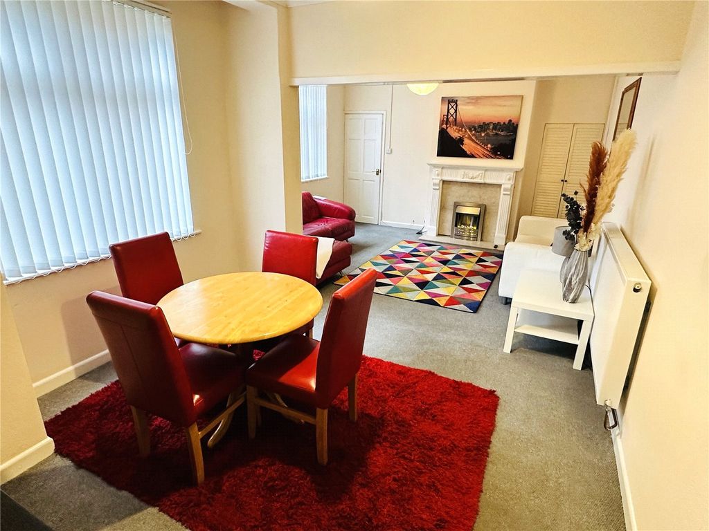 Property photo 3 of 5 Dining Area