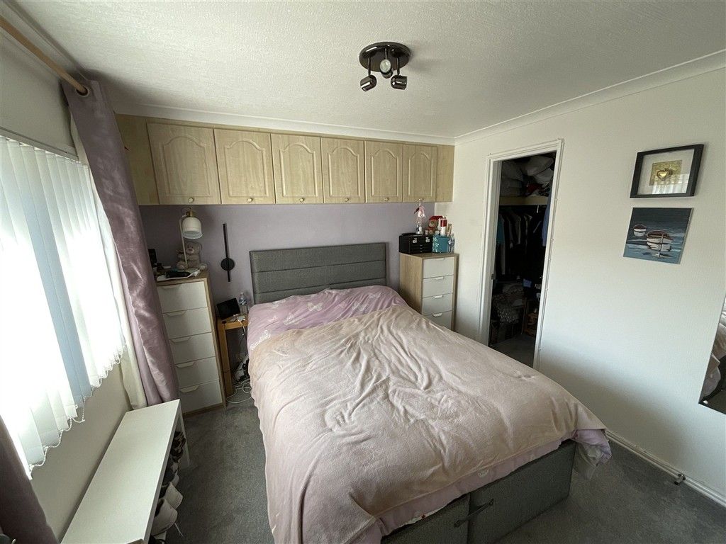 Property photo 3 of 8 Bedroom 1