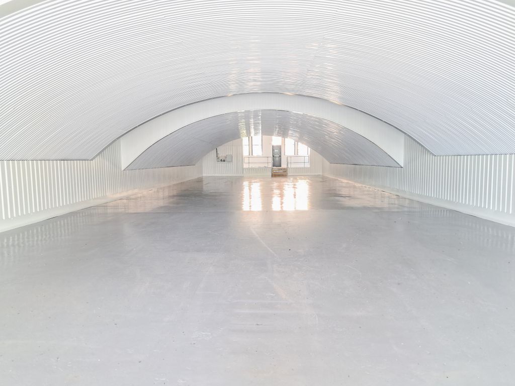 Property photo 2 of 2 An Empty Arch With White Lining