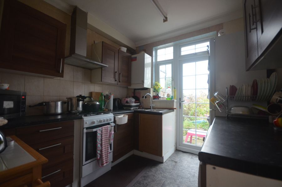 Property photo 2 of 8 Kitchen