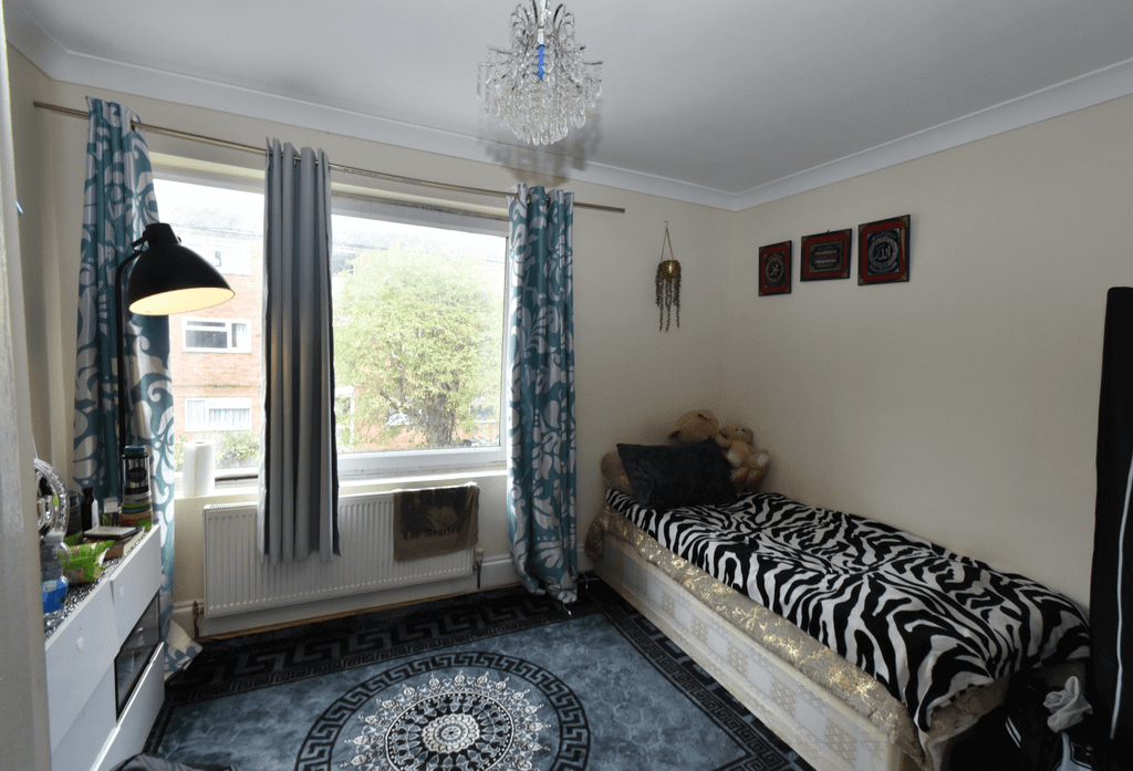 Property photo 2 of 8 Gallery