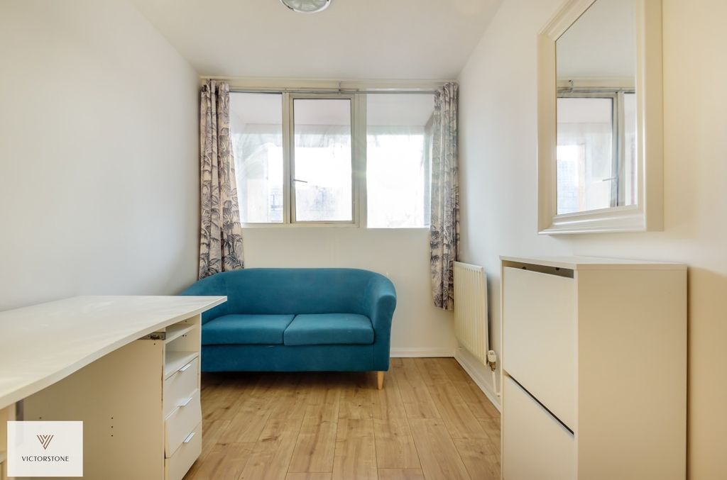 Property photo 3 of 16 4867092