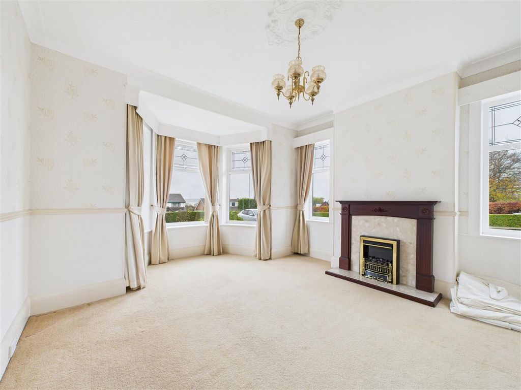 Property photo 2 of 18 Cam03303G0-Pr0261-Still007.Jpg