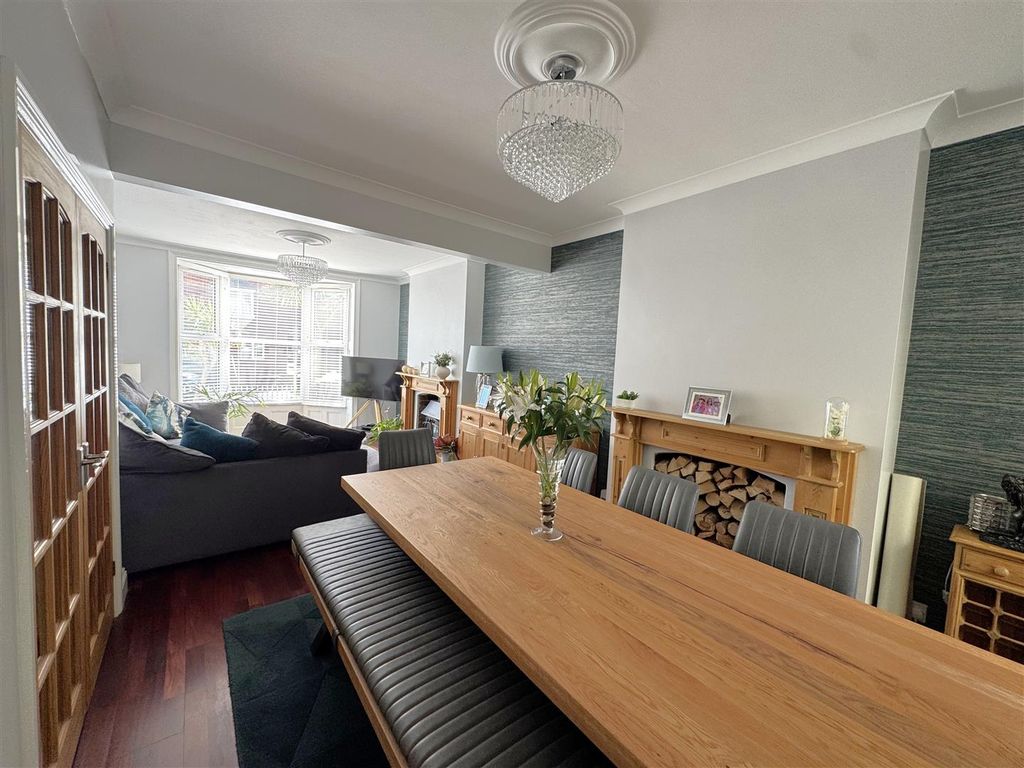 Property photo 3 of 21 3.Jpeg