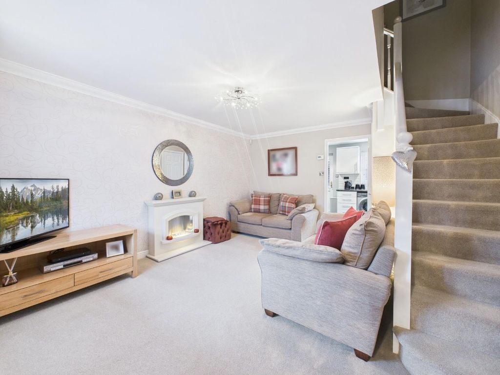 Property photo 3 of 13 Cam04899G0-Pr0257-Still009.Jpg