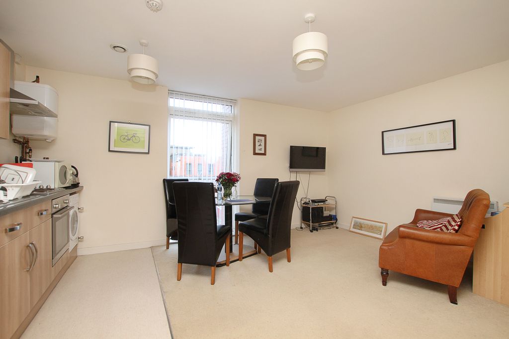 Property photo 3 of 6