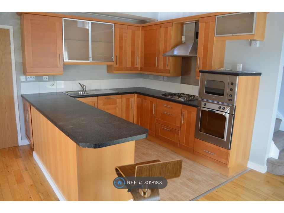 Property photo 2 of 24